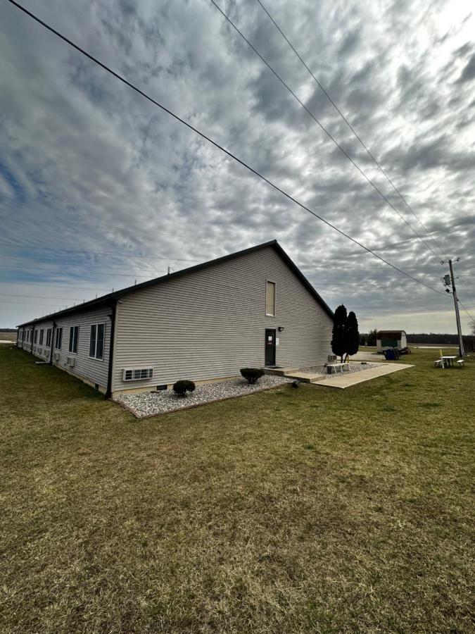 Attica Inn Exterior photo