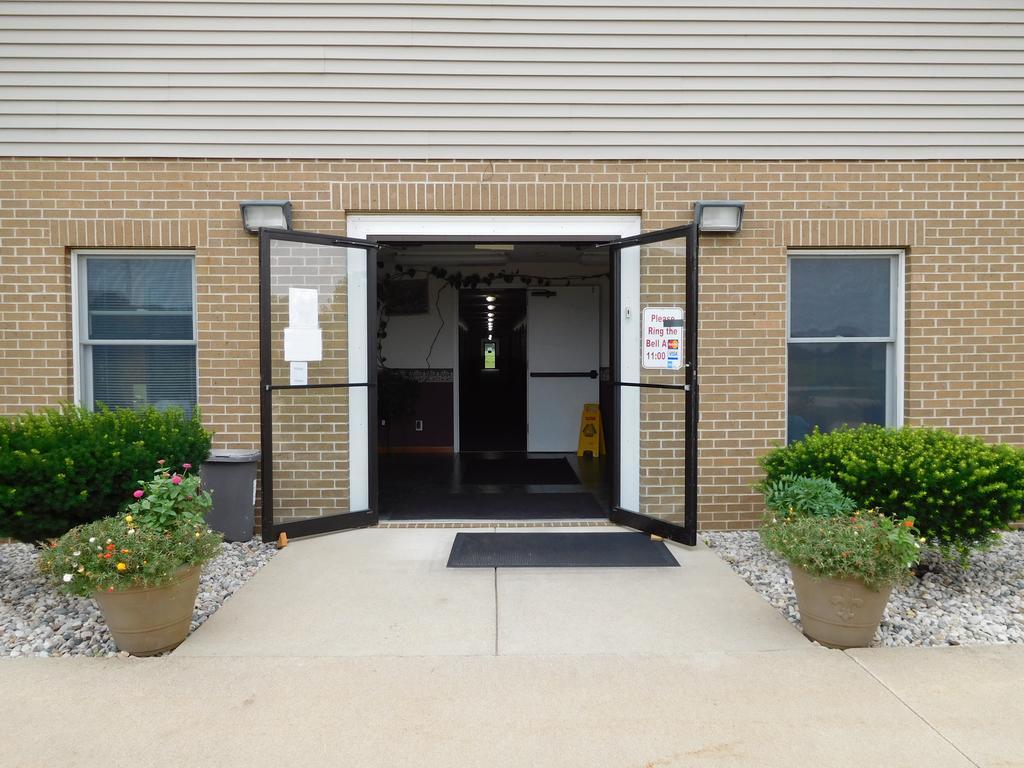 Attica Inn Exterior photo